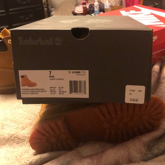 Timberland 🥾 M/M Junior with Box - Picture 3 of 3
